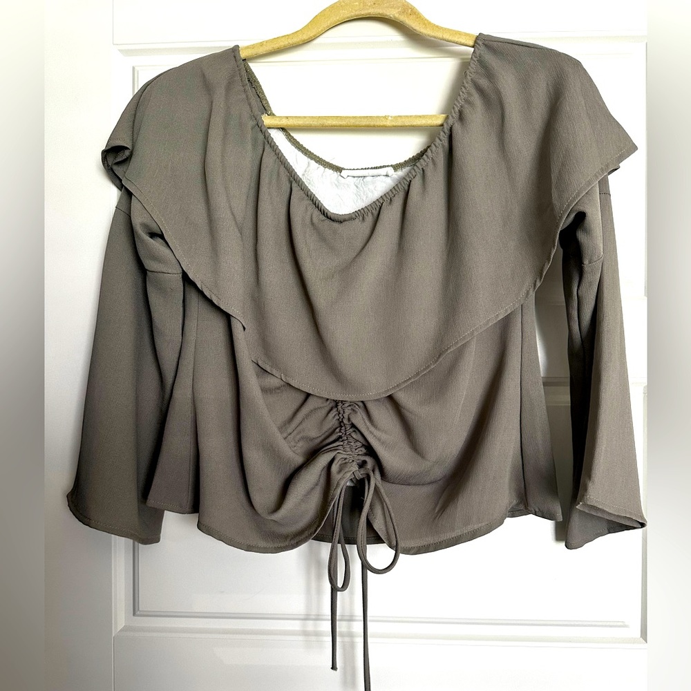 Medium fit drawstring crop top